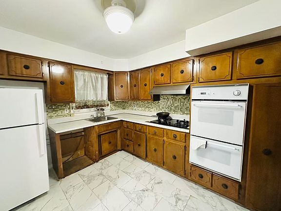5th image of 2-156 35th Ave #1-25AVE