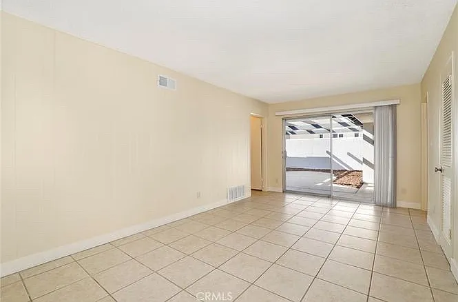 20017 Hemmingway St — Photo 21
