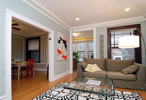 3rd image of 6805 N Greenview Ave #1