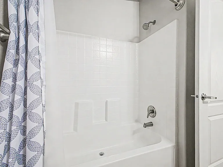 1702 E Michelle Dr — Photo 23