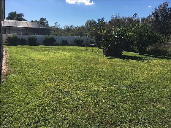 4th image of 11104 Lakeland Cir