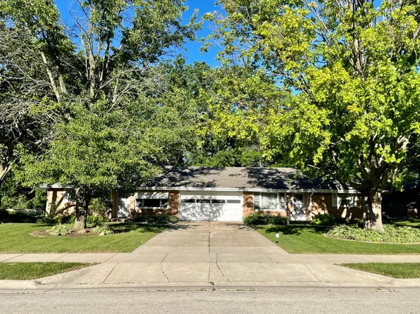 1308 Eastview Rd, Rockford, IL 61108