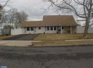 57 Quarry Rd, Levittown, PA 19057