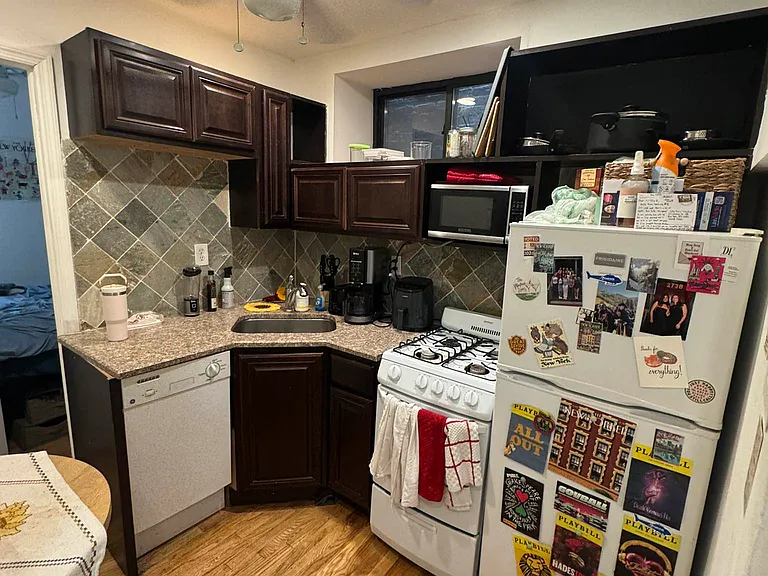 57 Clinton St #3A — Photo 14