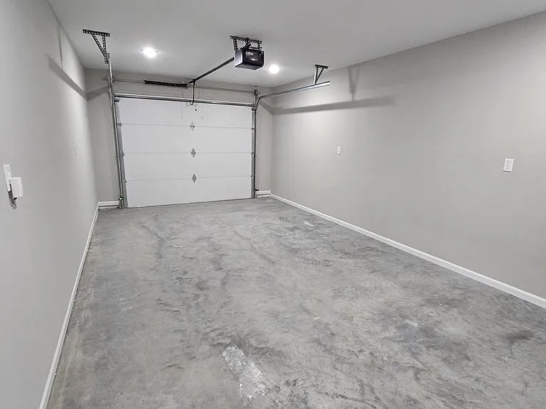 1504 Saint Marias St — Photo 16