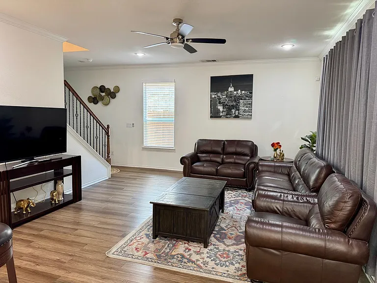 505 Weizenbock Ln — Photo 25