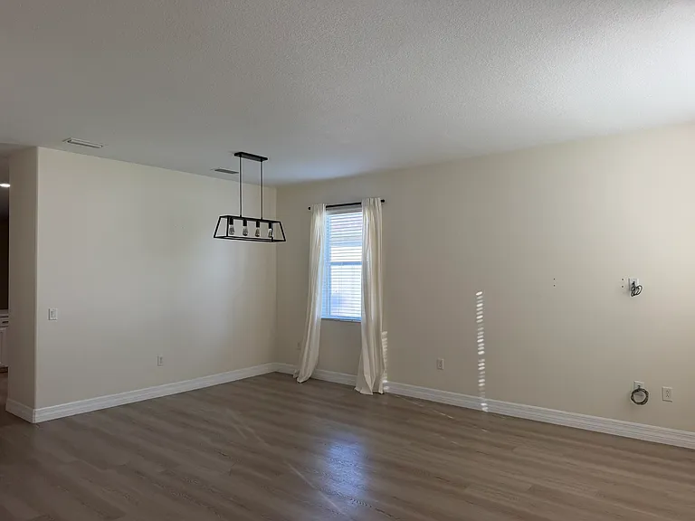 5914 Trieda Dr — Photo 5