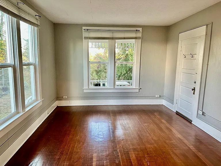 1153 Franklin St — Photo 25