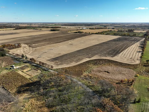 0 State Line Rd, Hebron, IL 60034