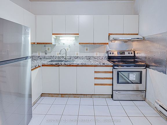 5th image of 1564 Danforth Ave