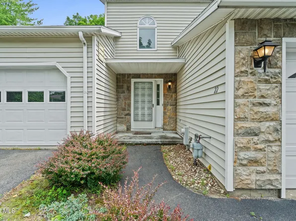 22 Woodside Drive, Albany, NY 12208