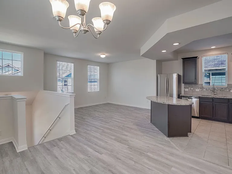 576 Ferrule Dr — Photo 4