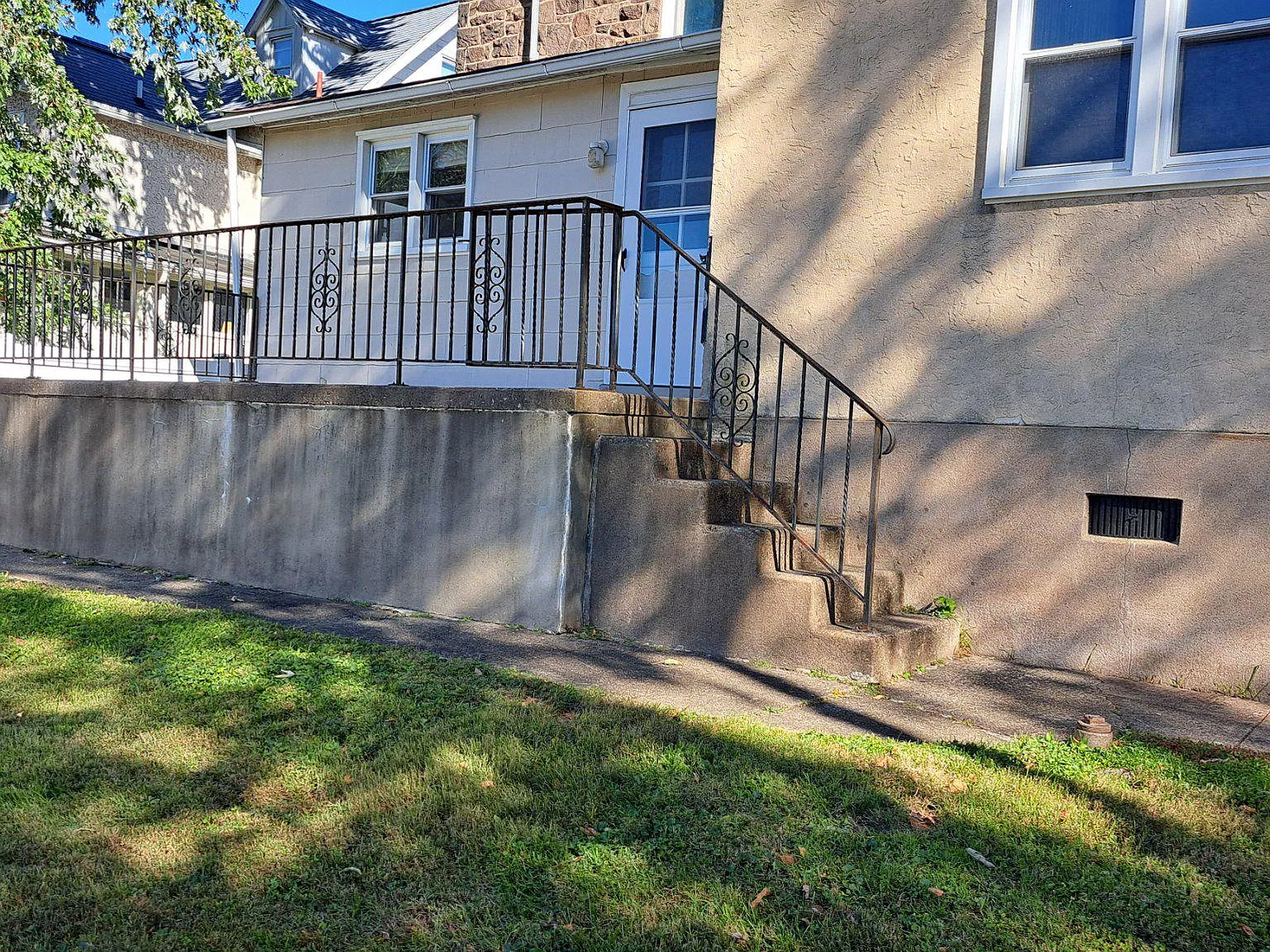 2 bed, 1.0 bath, 1085 sqft, $1,800 — Photo 3