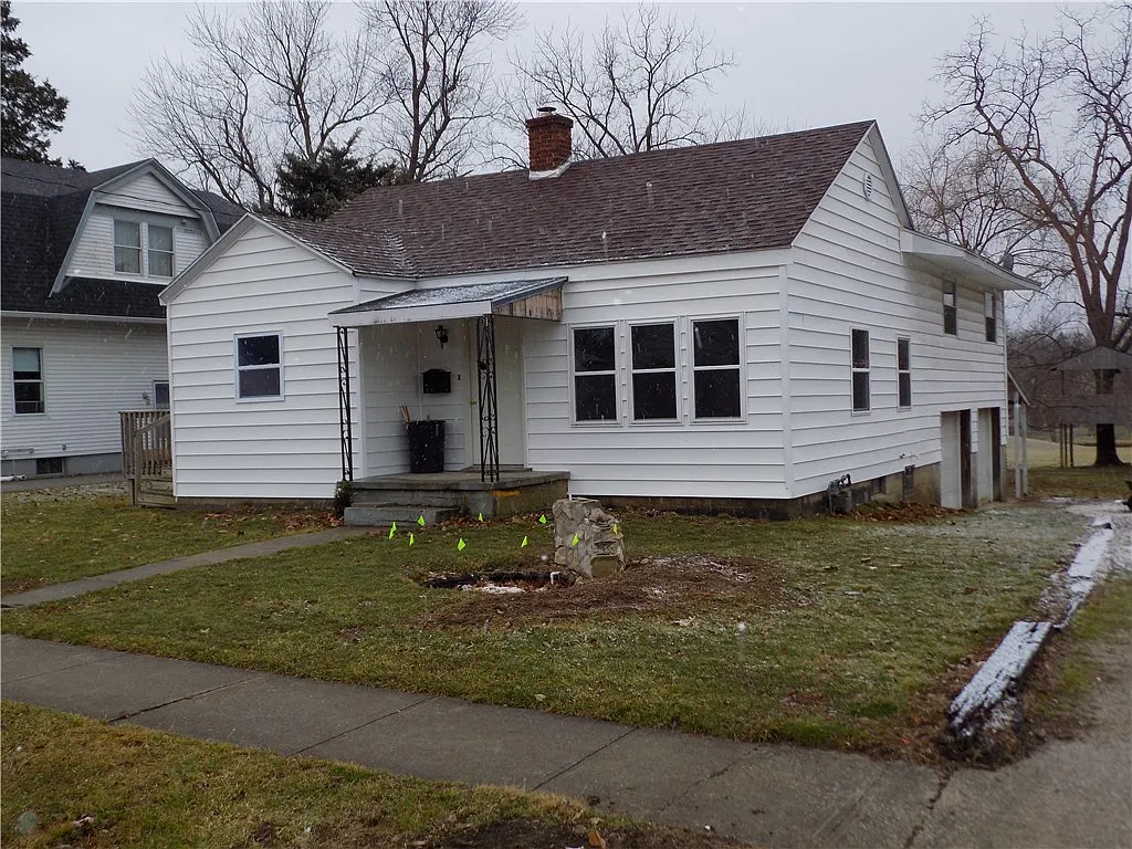908 S Indiana St photo 1