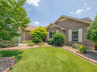 2294 Willingham Ln, Maryville, TN 37803