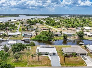 27381 Voyageur Dr, Punta Gorda, FL 33983