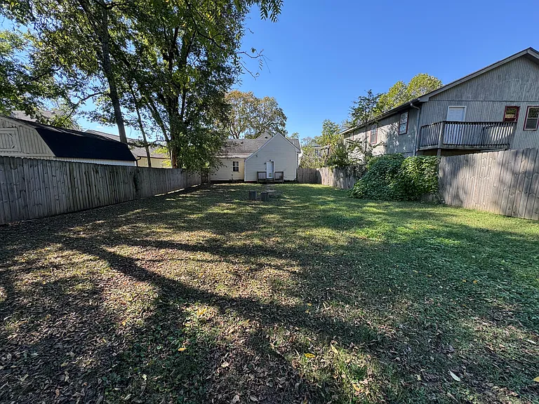 909 Lischey Ave — Photo 14