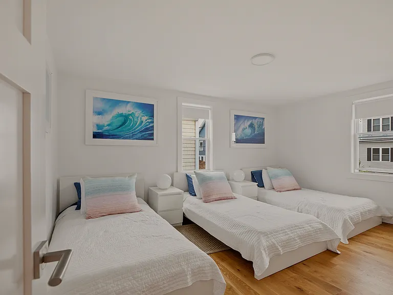 59 Houston Ave — Photo 14