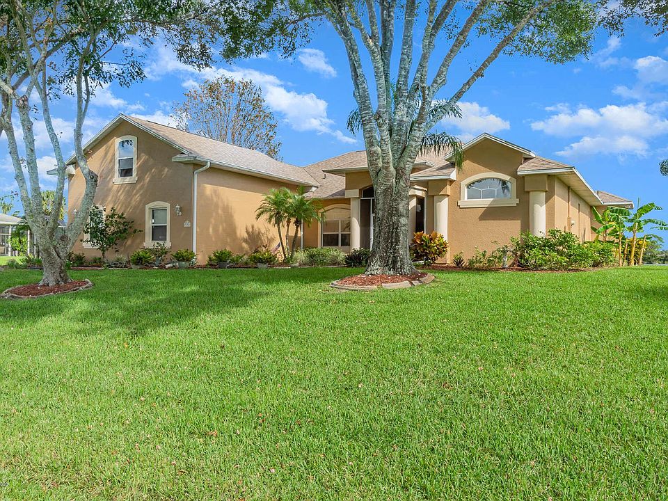 1st image of 335 Lake View Ln