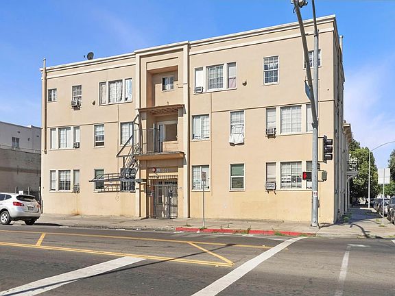 4th image of 545 N California St