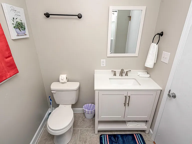 632 Carolyn Ln — Photo 9
