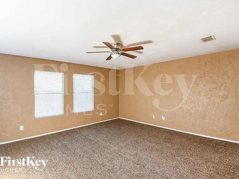 1317 Castle Ridge Rd — Photo 3