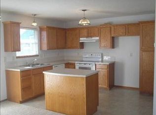 2219 E Walnut Creek Ct, Derby, KS 67037