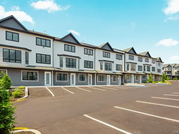 472 W Central Avenue #204, Spring Valley, NY 10977