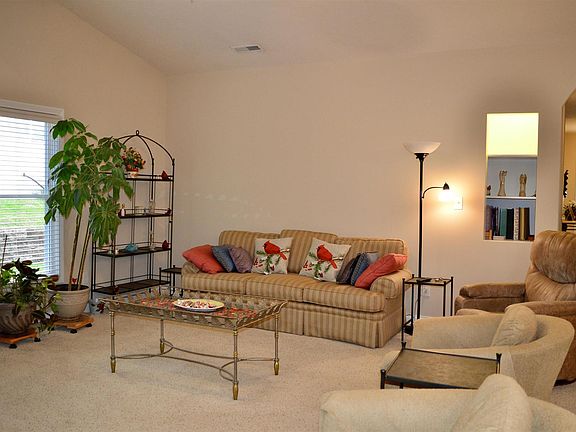 5th image of 2640 S Sunflower Dr