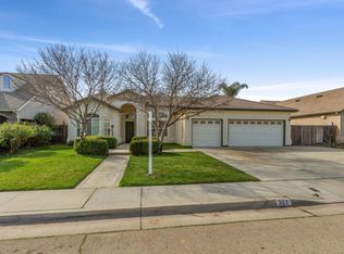 367 S Willow Glenn Dr, Reedley, CA 93654