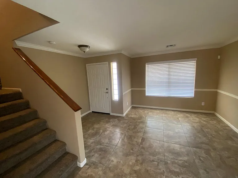 2504 W Hedgehog Pl — Photo 18