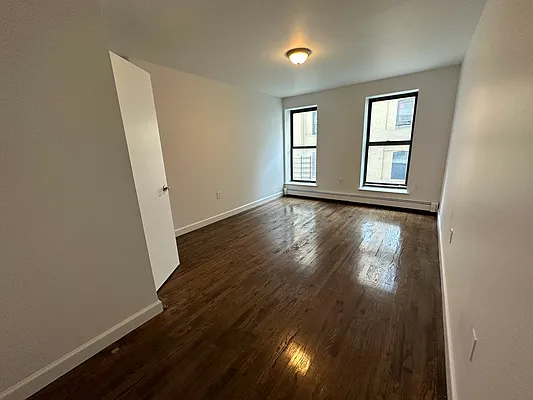 Rented by Oxford Property Group | media 8