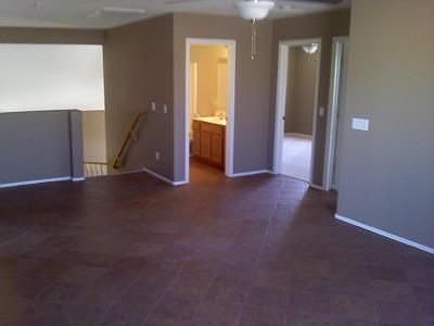 4th image of 2420 W Park St