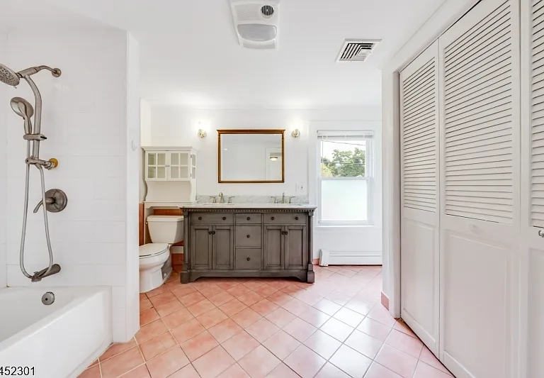 275 E Mount Pleasant Ave — Photo 33