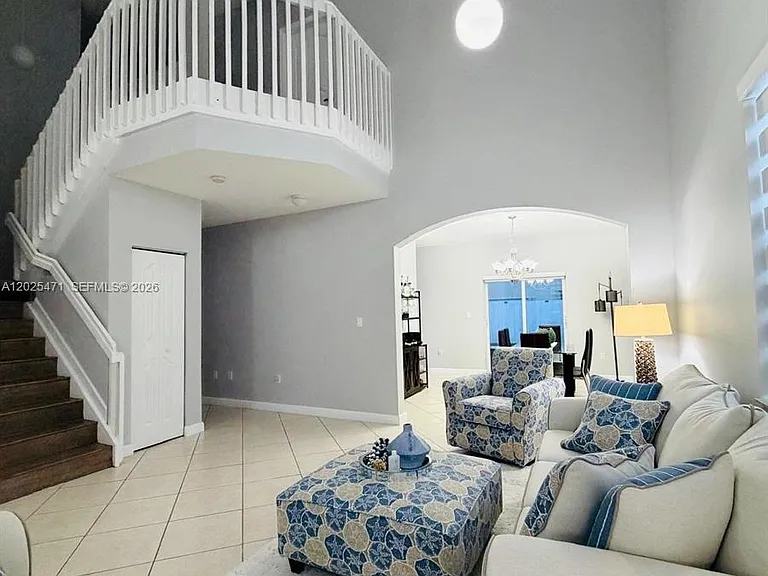 15858 SW 138th Ter — Photo 6