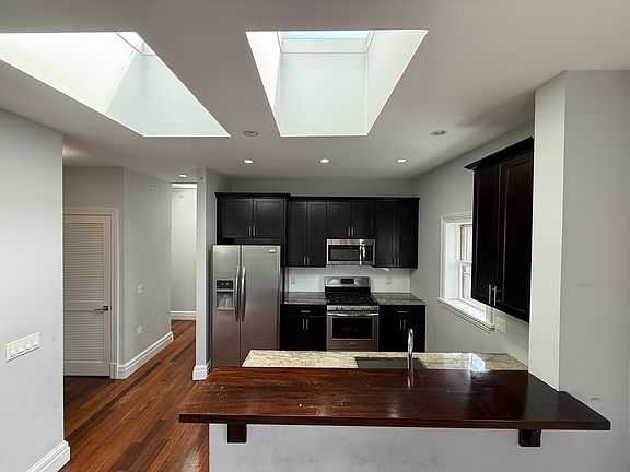 2nd image of 61 Erie St #3R