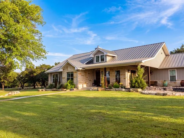 522 San Juan St S, Kerrville, TX 78028