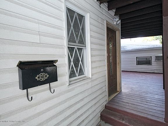 3rd image of 300 Saint Marys Ave