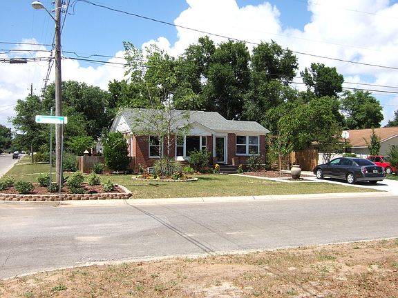 2nd image of 1522 W Intendencia St