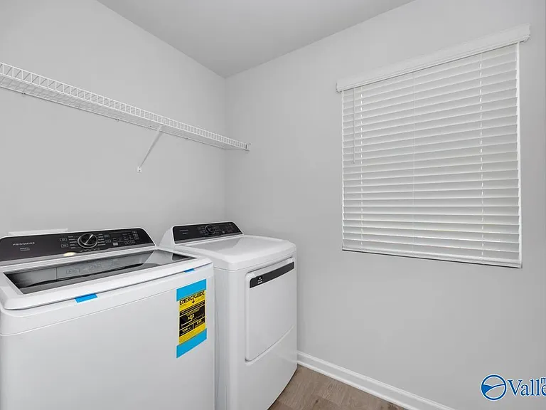 4121 Hudson Ct — Photo 14