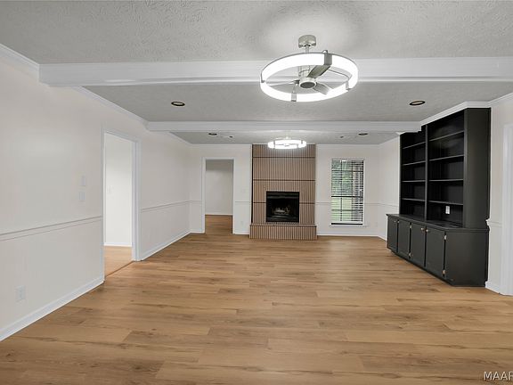 5th image of 3938 Beardsley Dr
