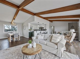 3850 Lost Valley Rd SE, Cedar Rapids, IA 52403