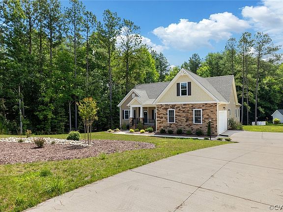 3rd image of 5255 Brandon Pines Dr