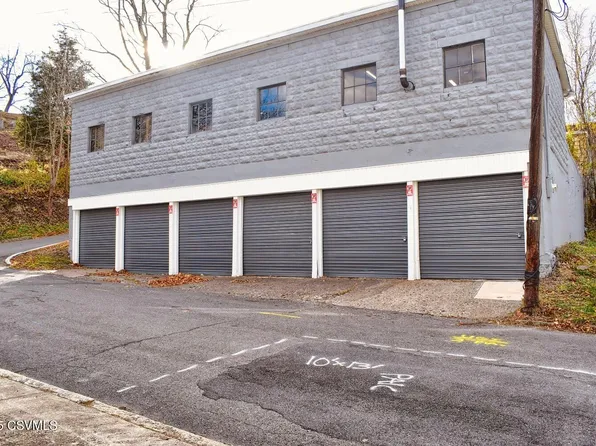 212 Chestnut St, Shamokin, PA 17872