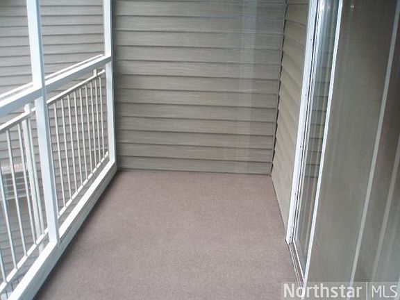 4th image of 135 Viking Dr E APT 210