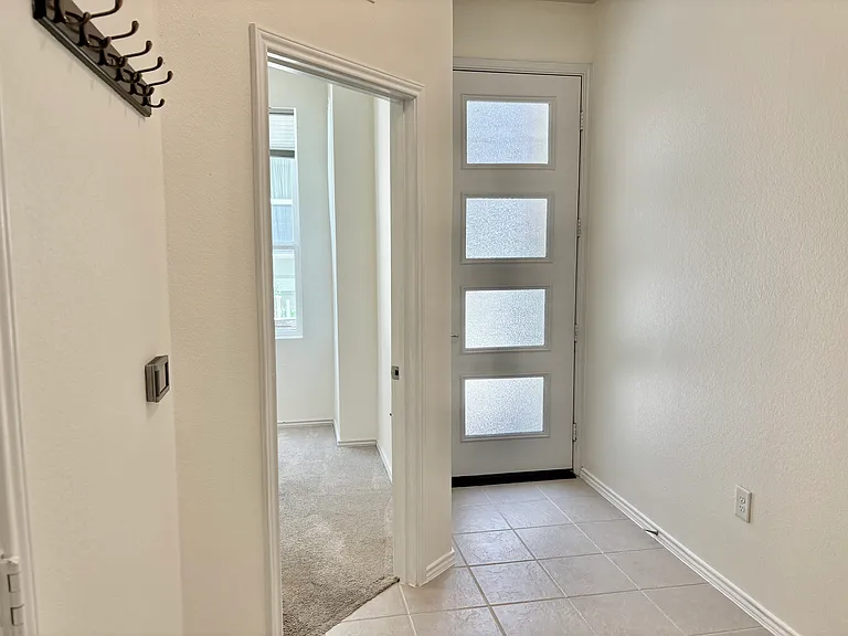 4329 Stromquist St — Photo 4