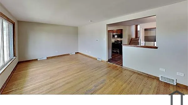 3 bed, 1500 sqft, $1,740 — Photo 3
