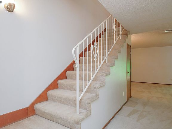 2nd image of 14045 SE Redwood Ave APT 5