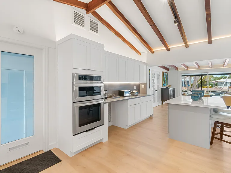 273 Tropic Dr — Photo 34