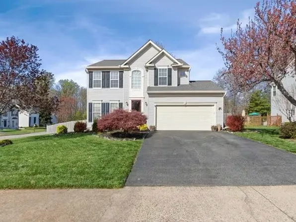 6 Beau Ridge Dr, Stafford, VA 22556